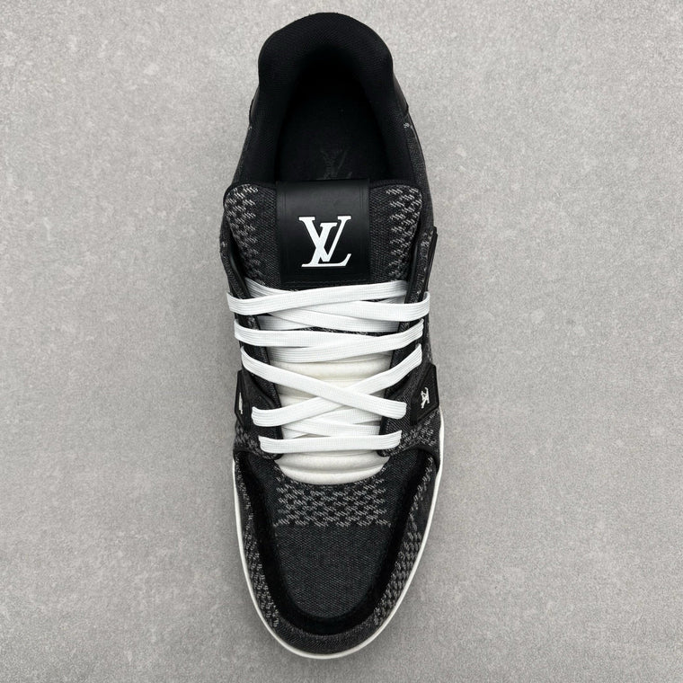 Trainer Black White — photo 11