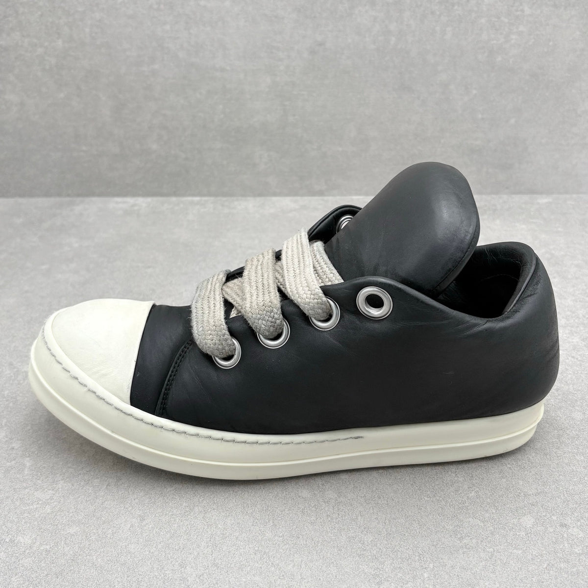 Jumbo Lace Padded Sneaks Low Black — photo 7