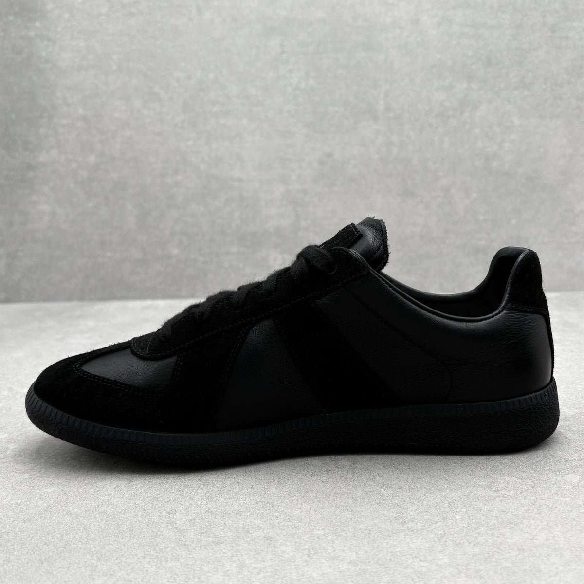Low Black — photo 4