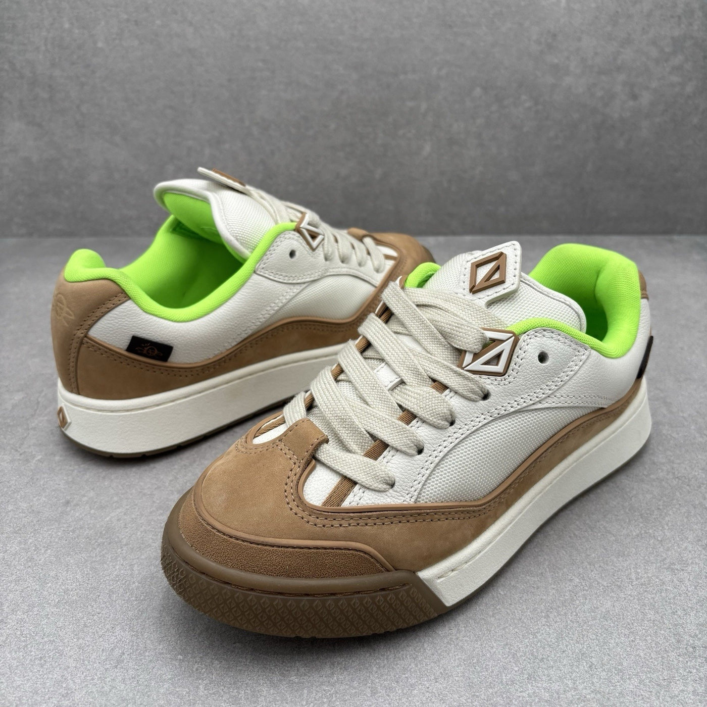 X Travis Scott B713 Cactus Jack Beige Green