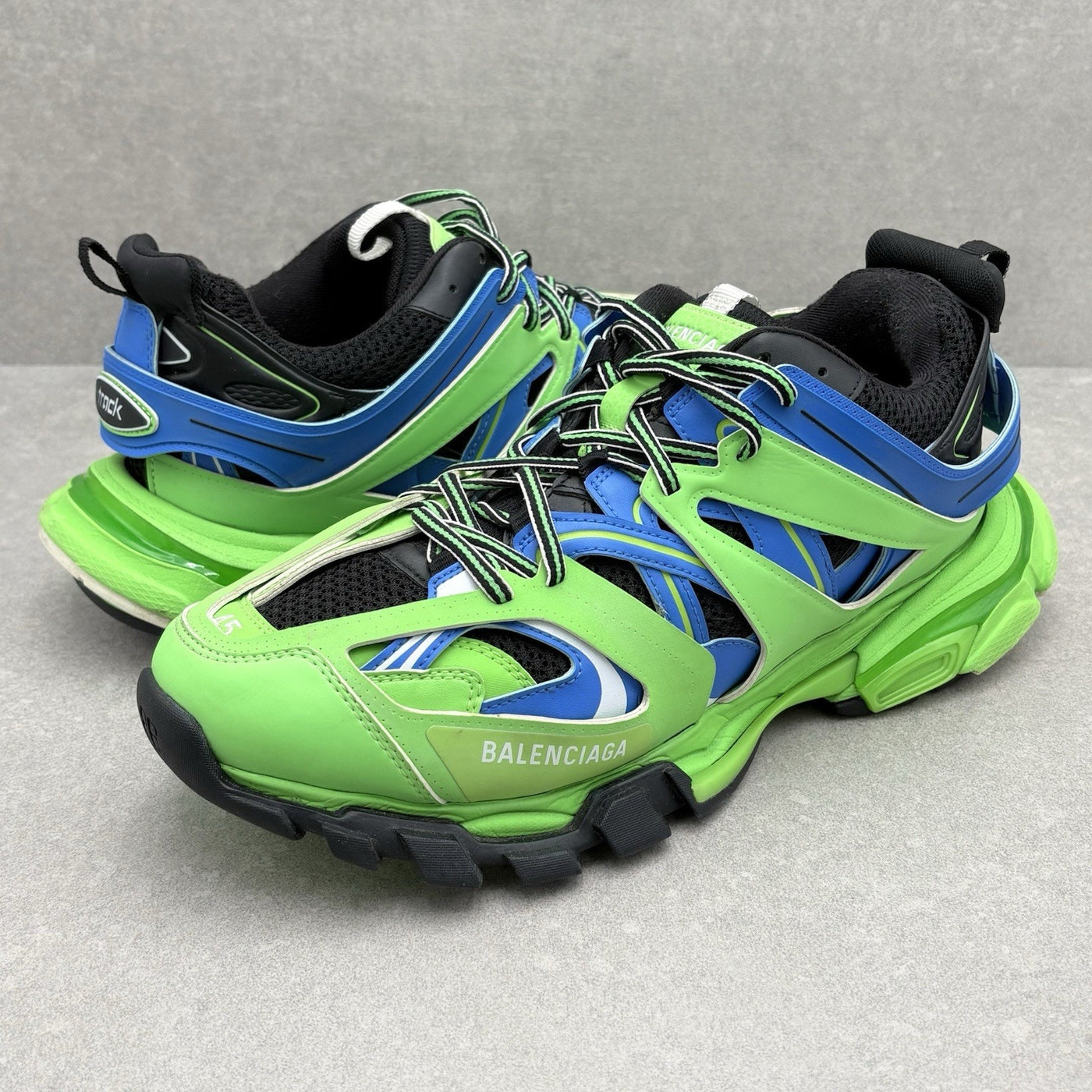 Track Blue Green
