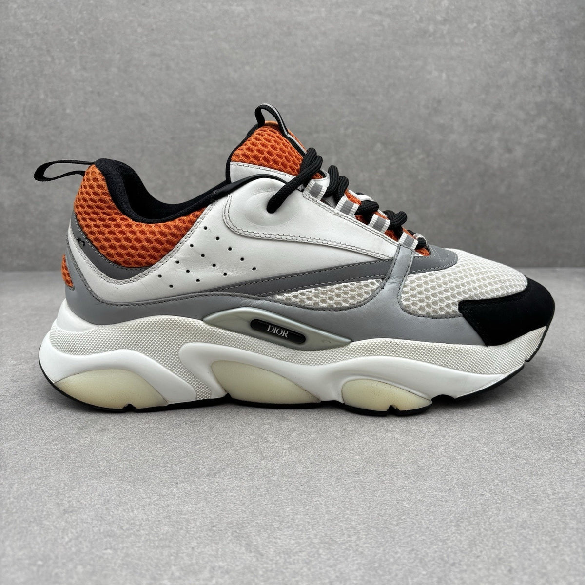 B22 White Orange — photo 2