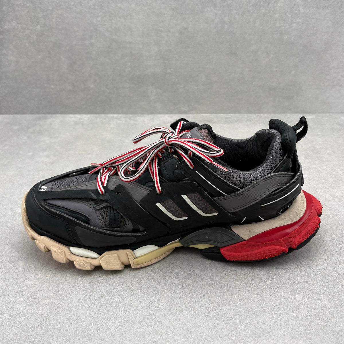Track Sneaker Black Red — photo 4