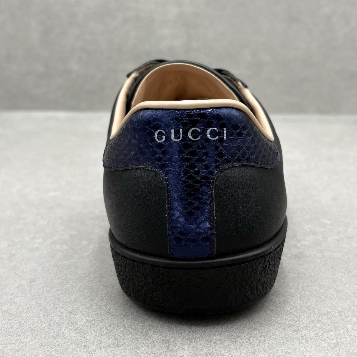 Ace Embroidered Bee Black — photo 4