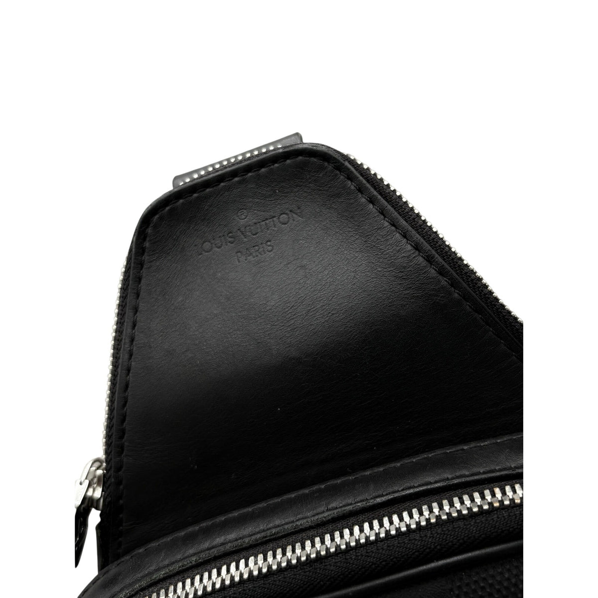 Damier Infini Avenue Sling Bag Onyx — photo 6
