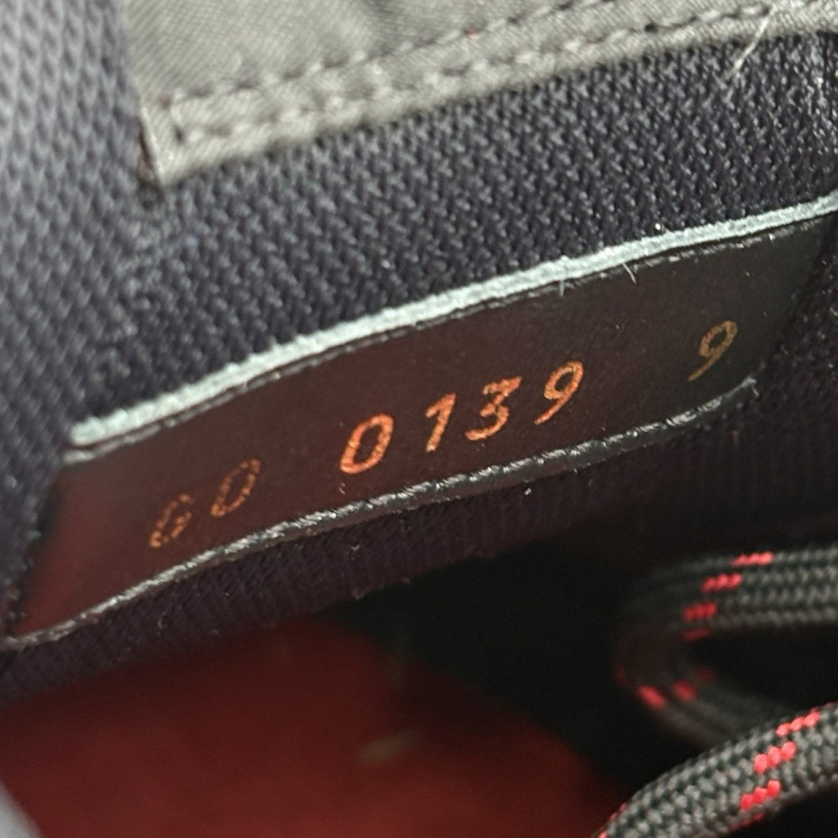 Hardware Calfskin Trainer Black Gold — photo 14