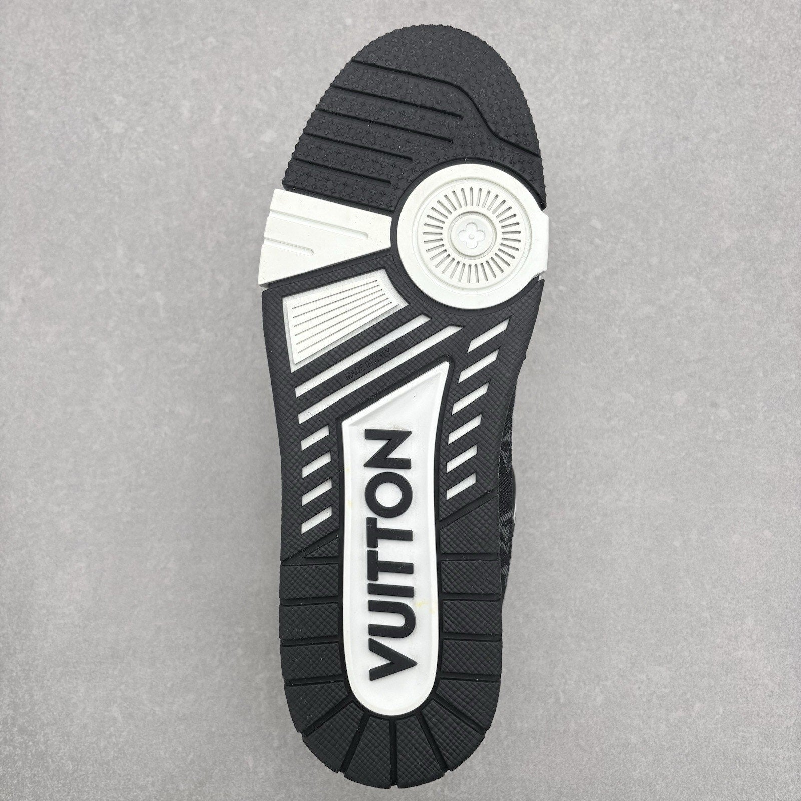 Louis Vuitton Trainer ' White Black ' | Size 6.5 LV (7.5-8 US)