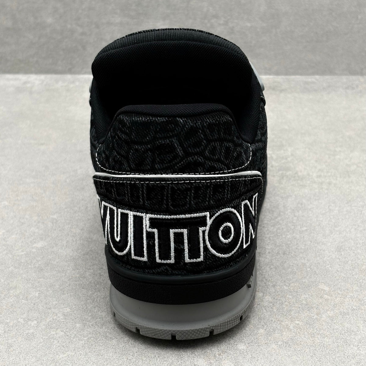 WORN ONCE! Louis Vuitton Crocodile Denim Strap Trainer — photo 3