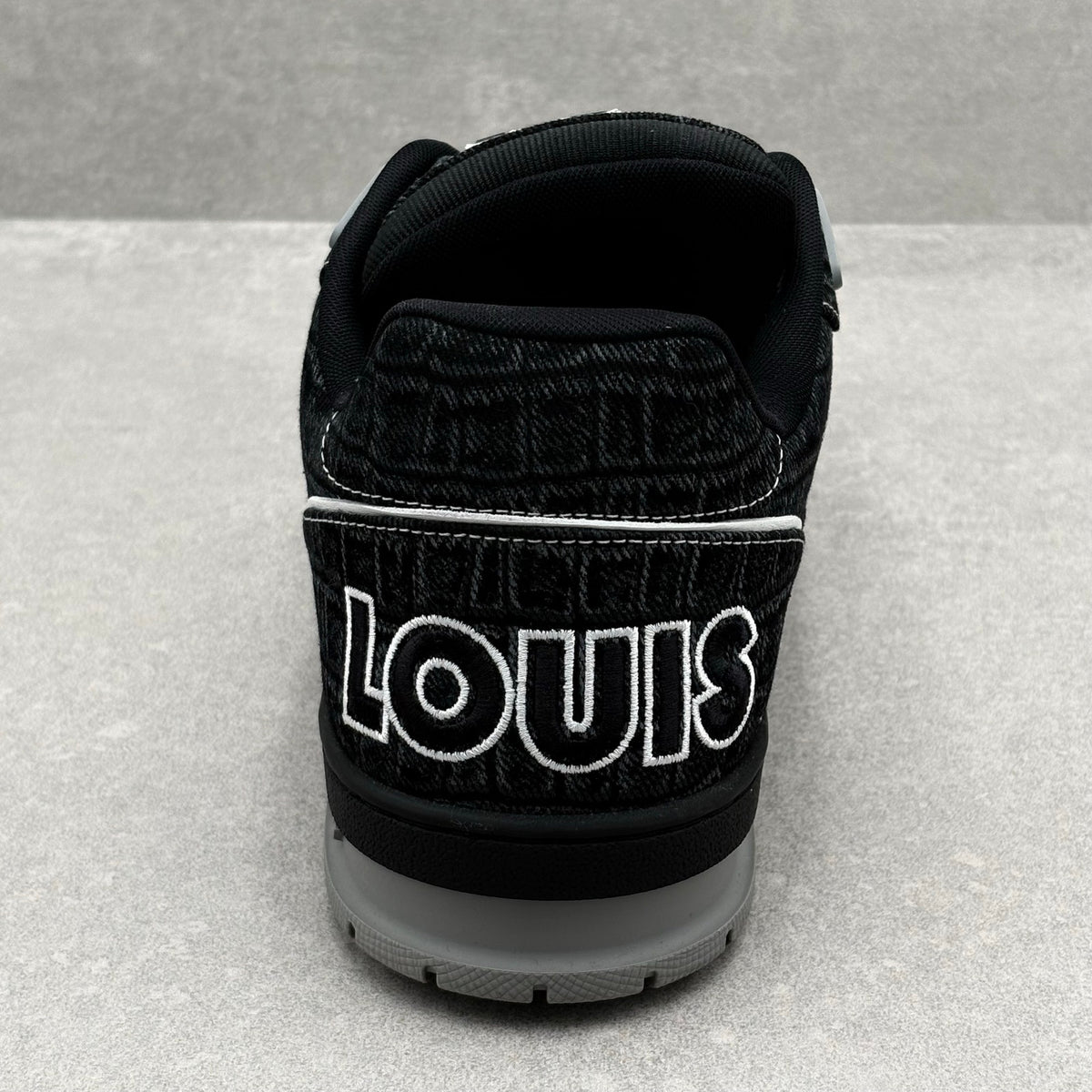 WORN ONCE! Louis Vuitton Crocodile Denim Strap Trainer — photo 9
