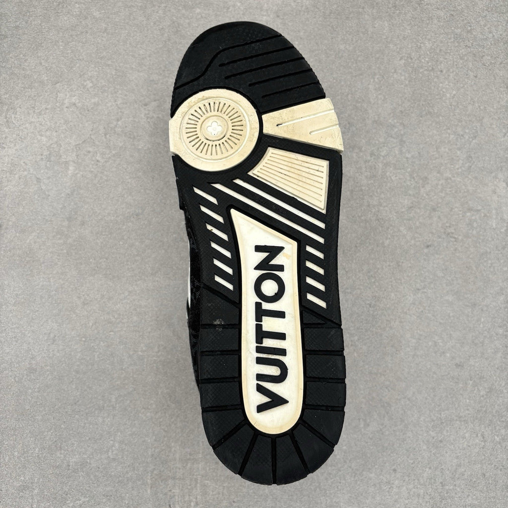 Louis Vuitton Trainer ' Black White ' | Size 9 LV (10-10.5 US)