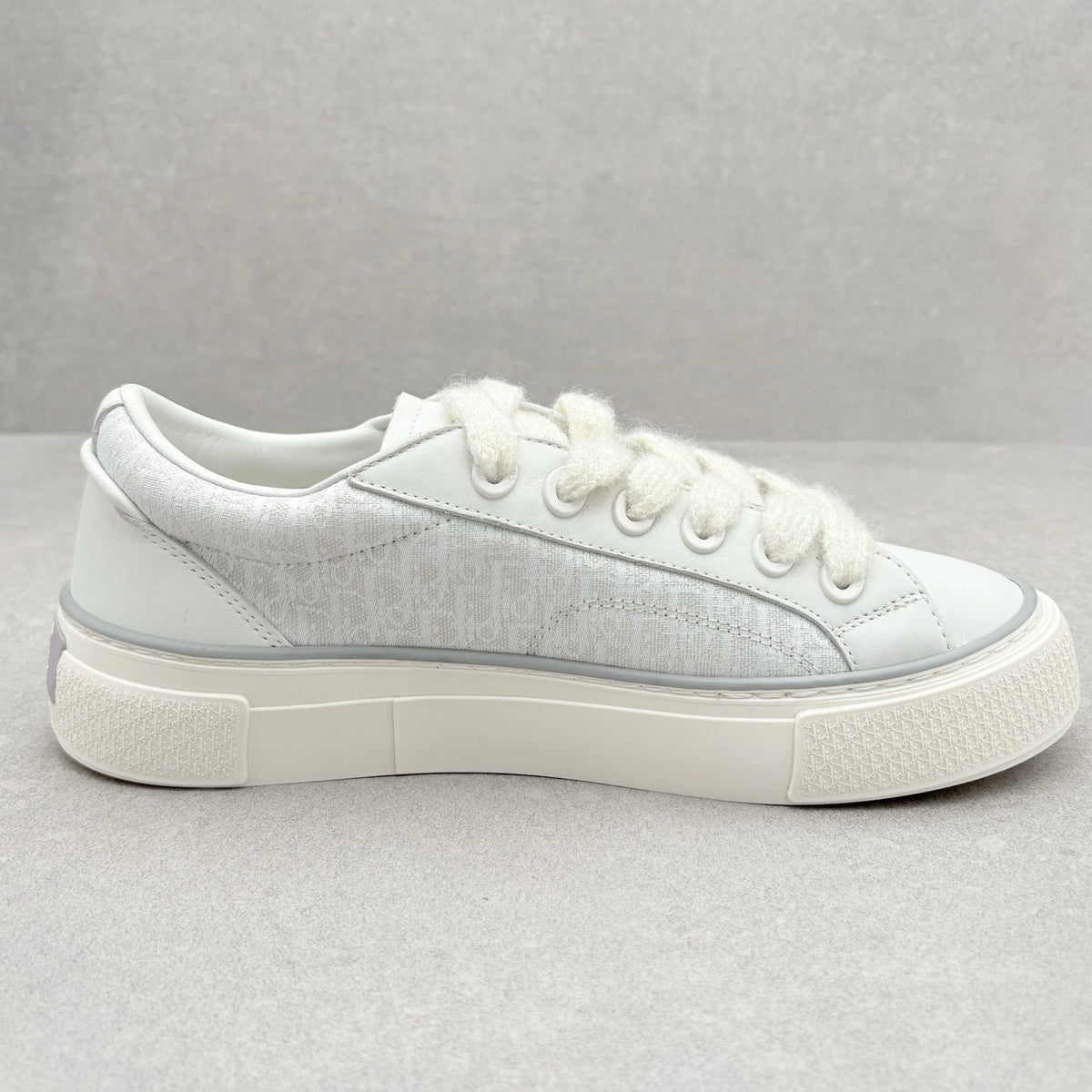 B33 Oblique Low Top White — photo 10