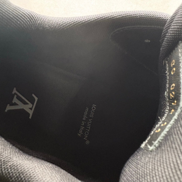 WORN ONCE! Louis Vuitton Crocodile Denim Strap Trainer — photo 6