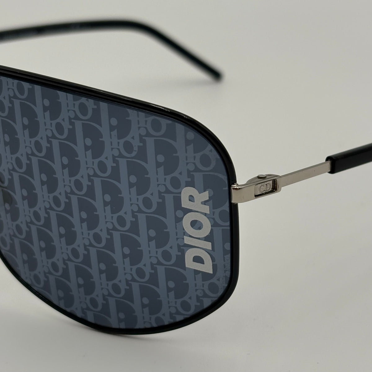 Dior Ultra Sunglasses — photo 11