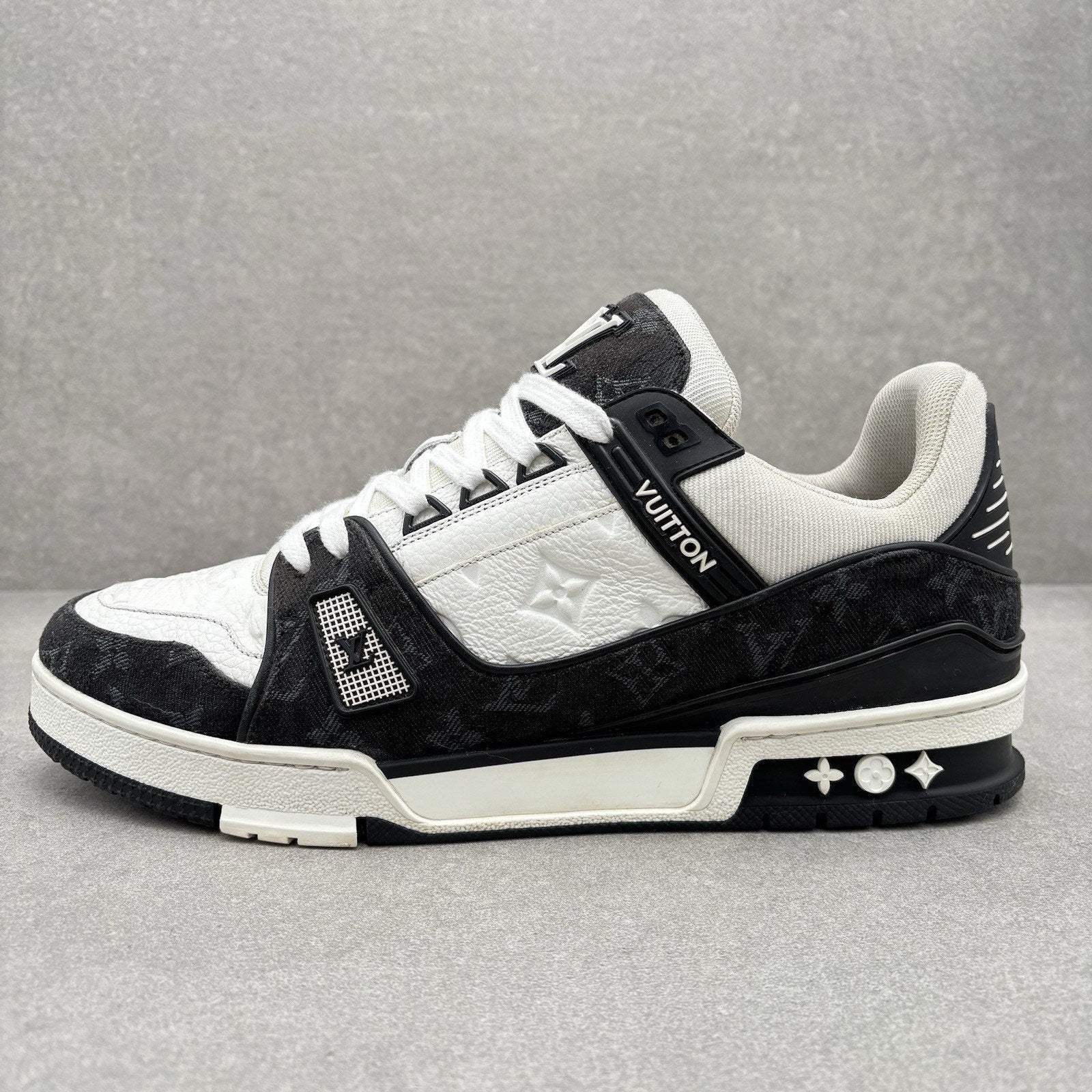 Louis Vuitton Trainer ' Black White ' | Size 9 LV (10-10.5 US)