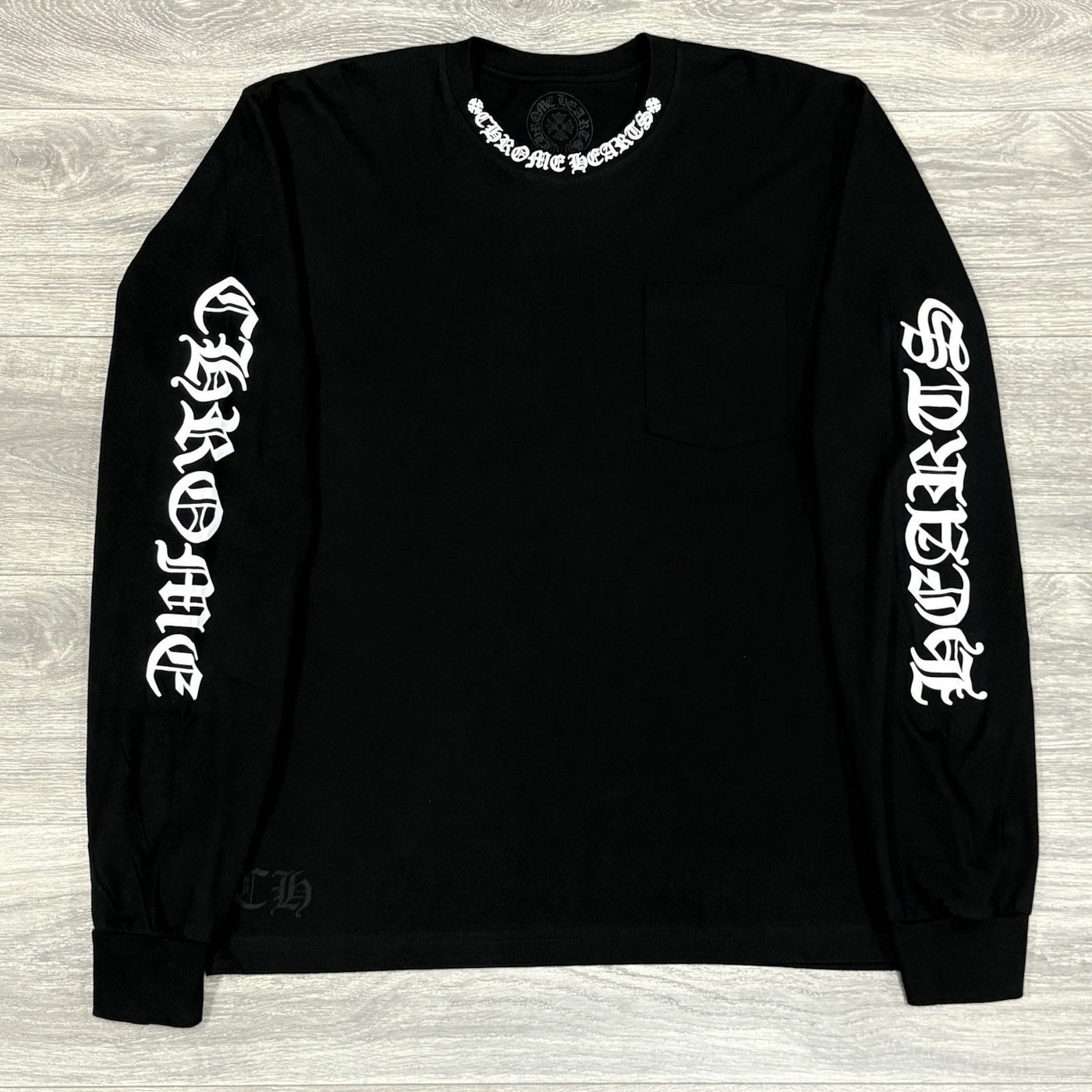 Neck & Vertical Logo Long Sleeve Black