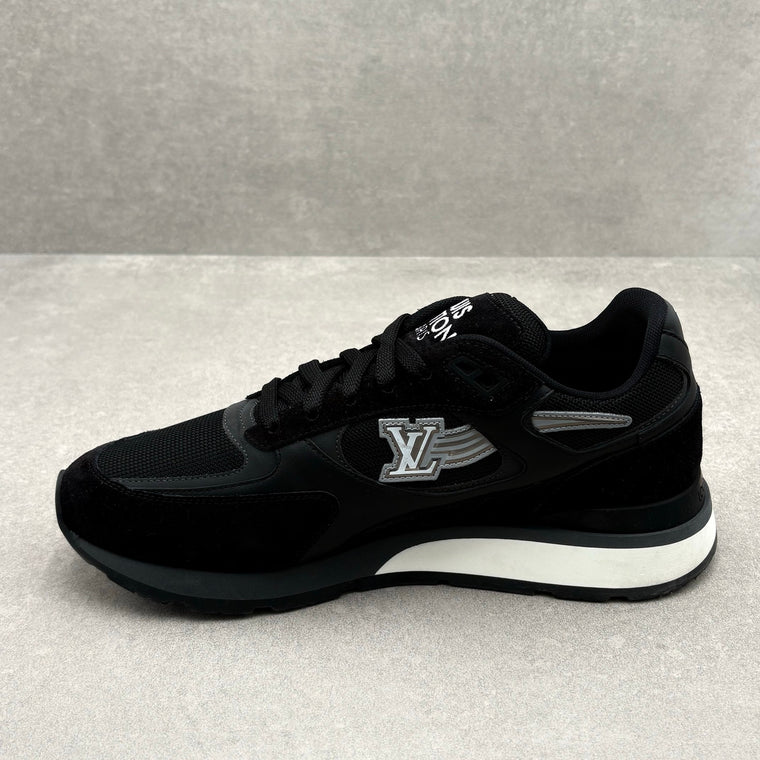 ONLY WORN ONCE! Louis Vuitton Run Away Low — photo 4