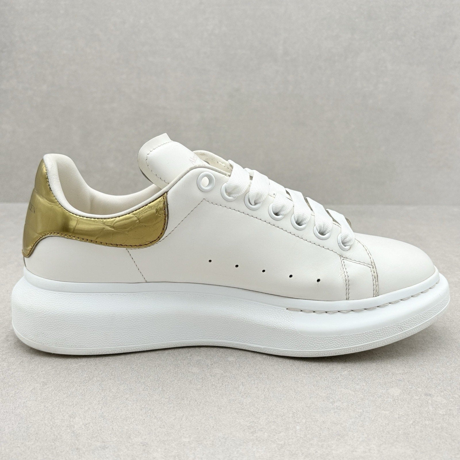 Alexander McQueen Oversized Sneaker ' Gold Crocodile ' | Size 41 (8 US)