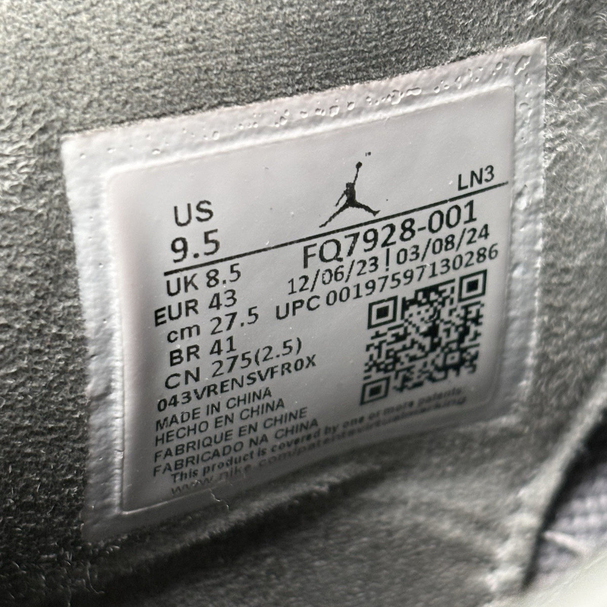 Air Jordan 4 Retro SE Wet Cement — photo 12