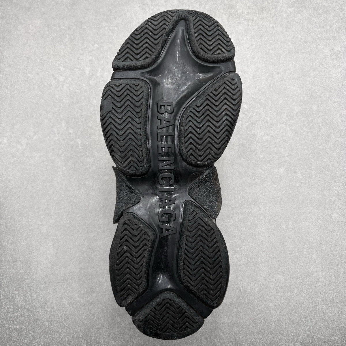 Triple S Clear Sole Black — photo 6