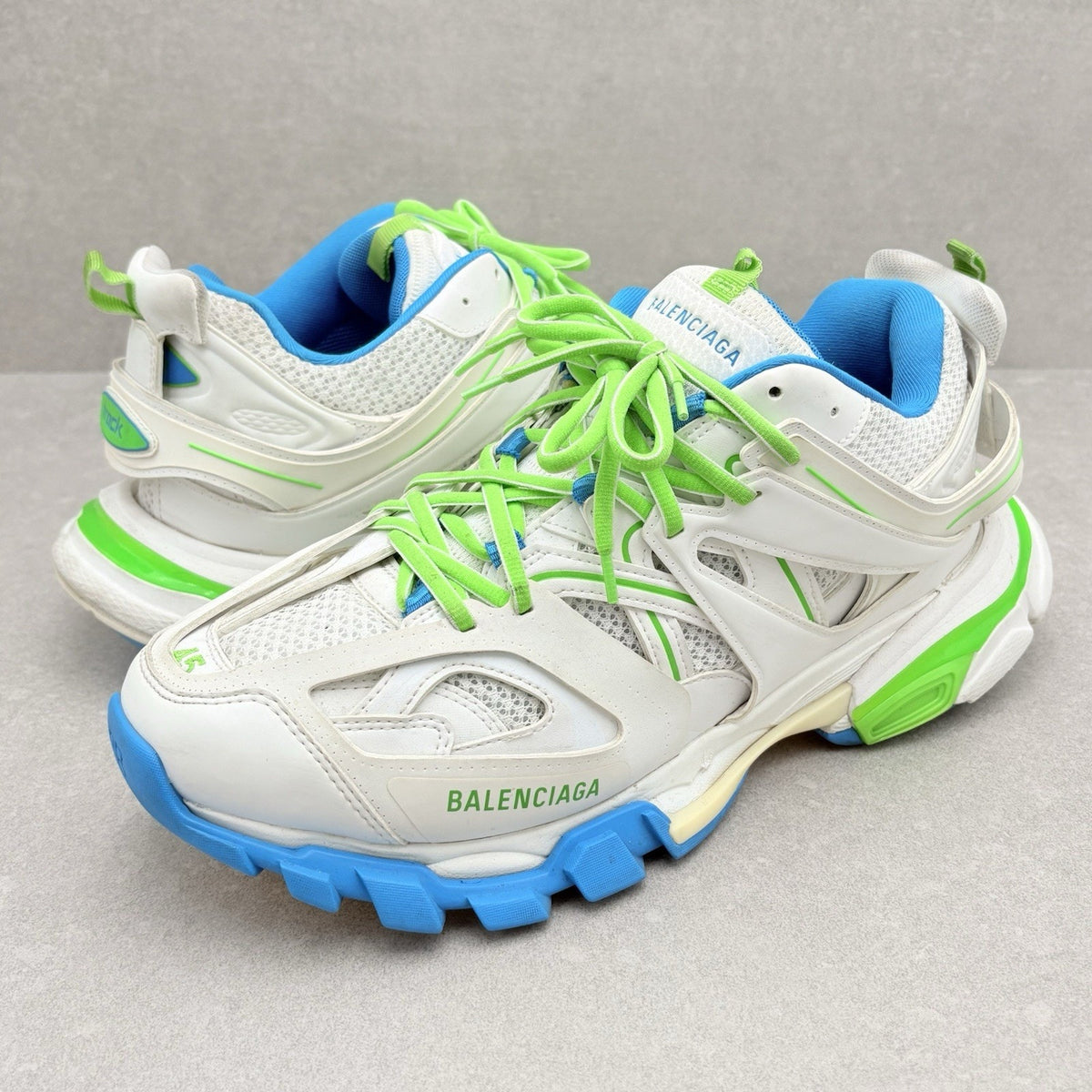 Track White Blue Green
