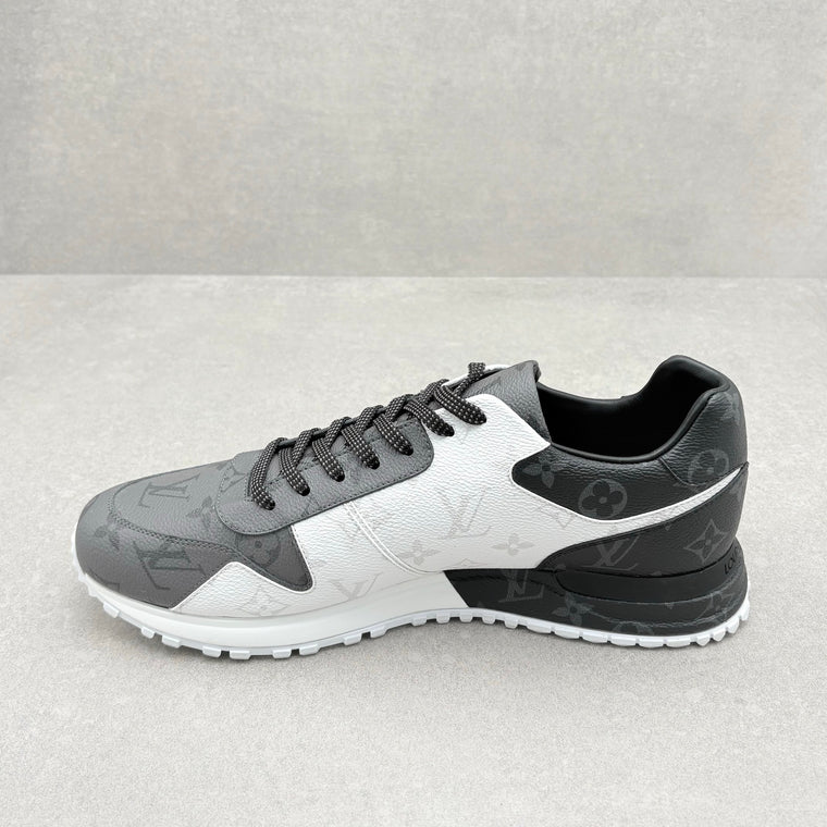 TRIED ON! Louis Vuitton Tri Color Run Away — photo 4