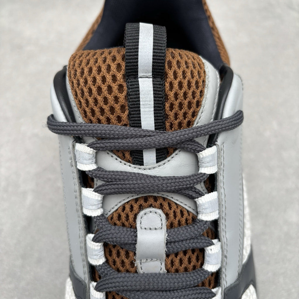 Dior B22 ' Brown ' | Size 43 (10 US)
