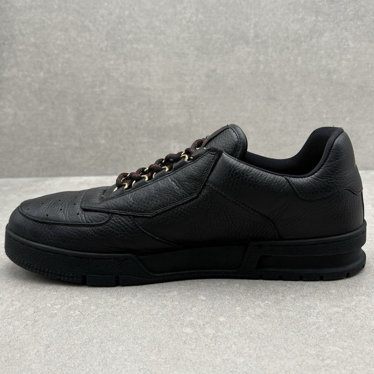 Hardware Calfskin Trainer Black Gold — photo 4