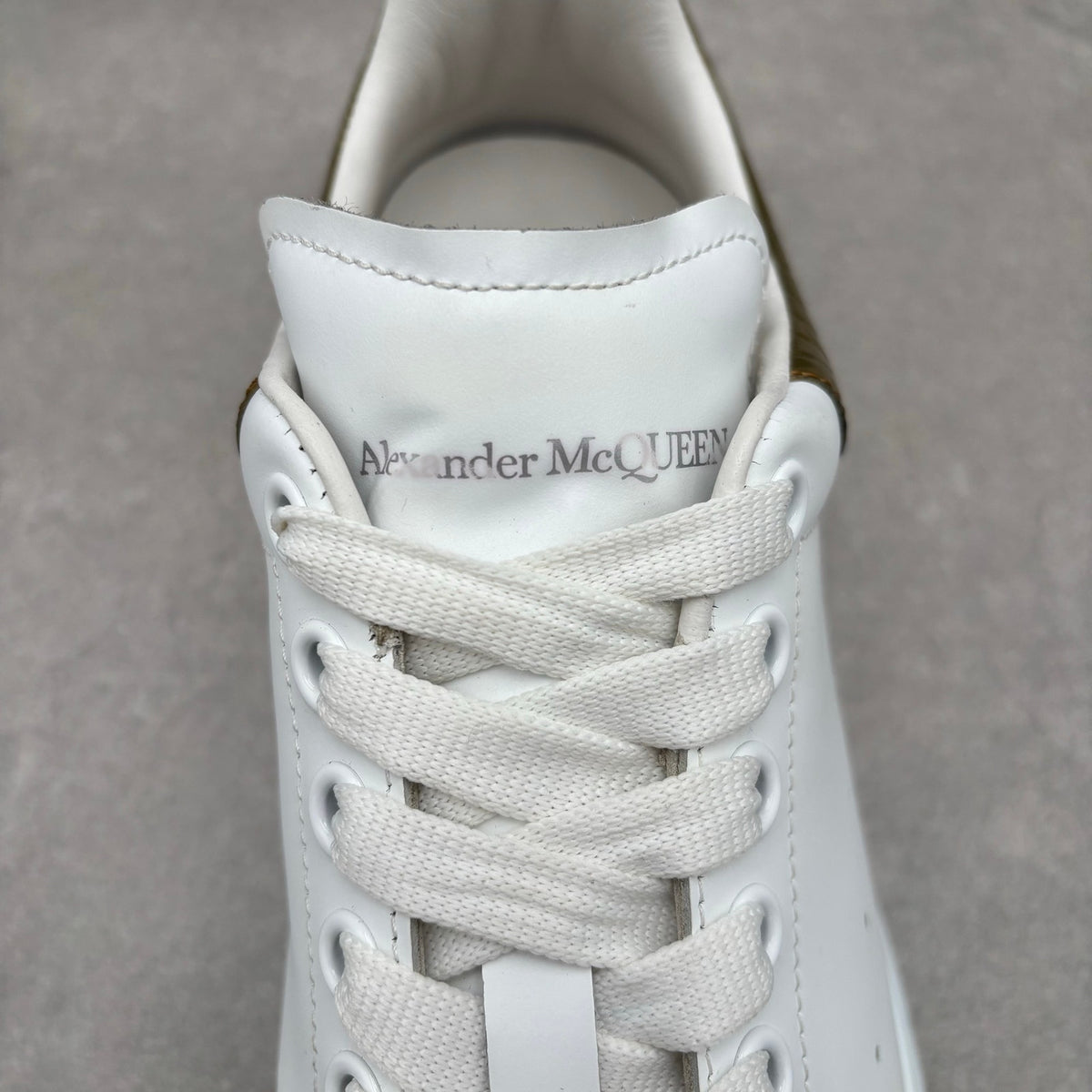 Oversized Sneaker White Gold — photo 12