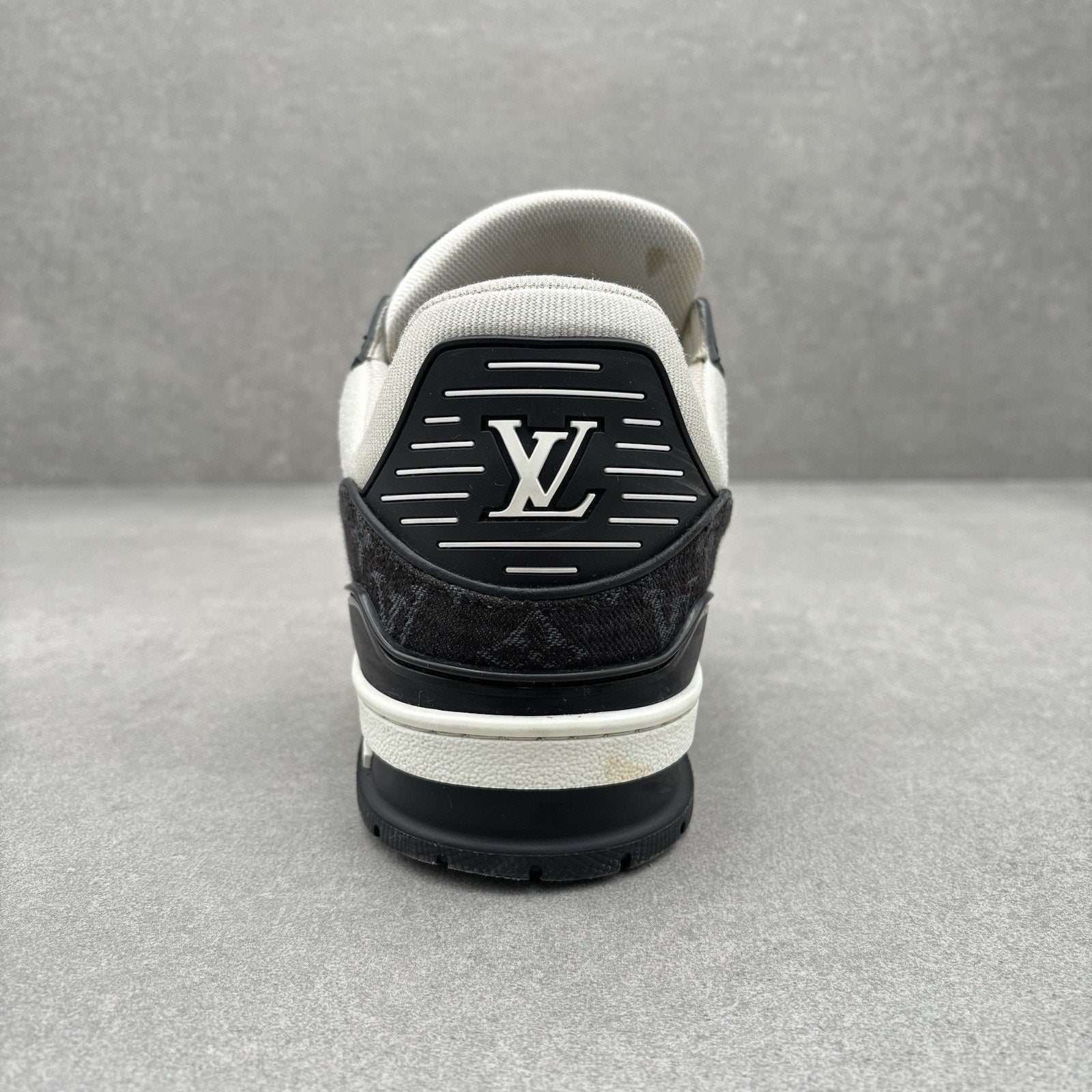 Louis Vuitton Trainer ' Black White ' | Size 9 LV (10-10.5 US)