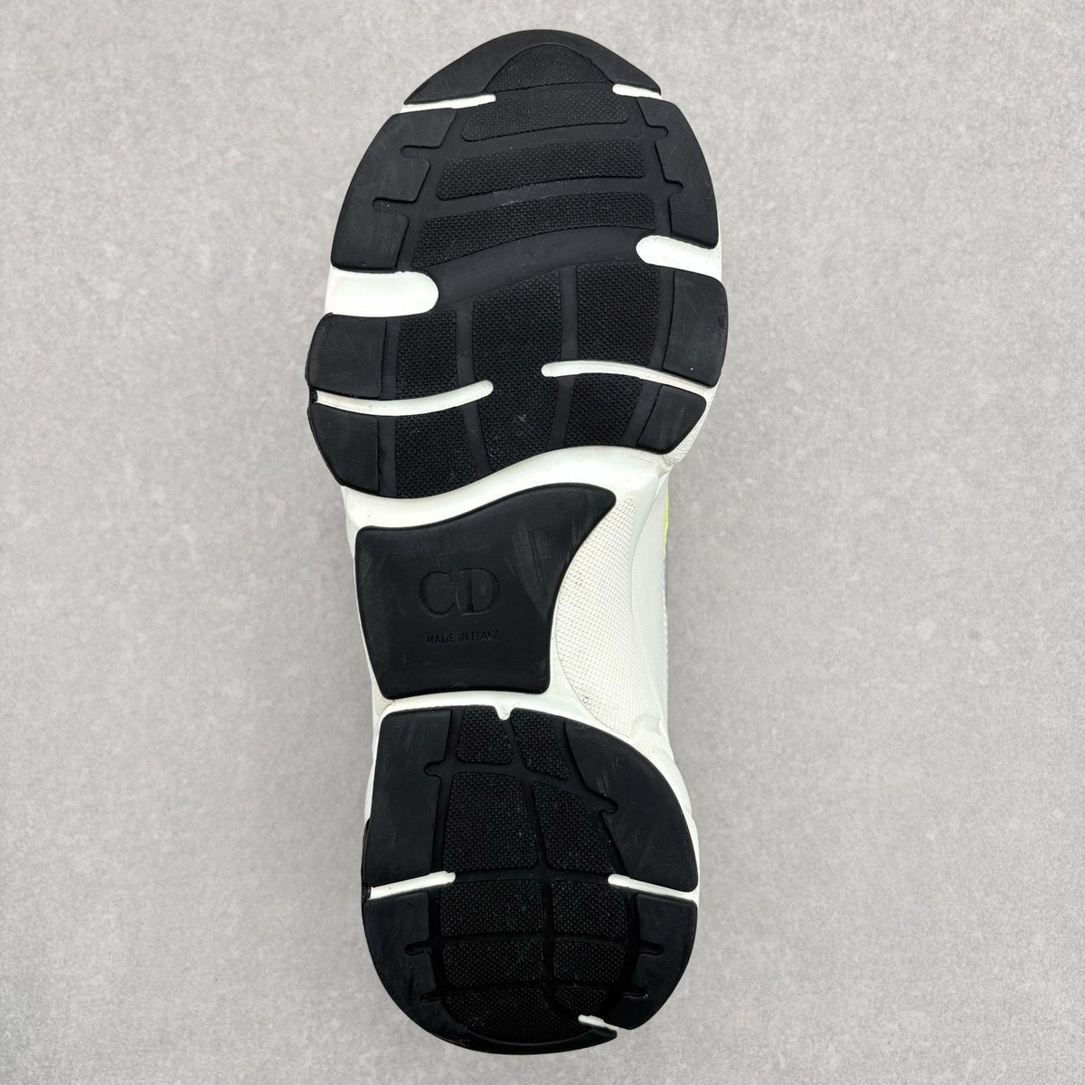 B22 White Yellow — photo 6