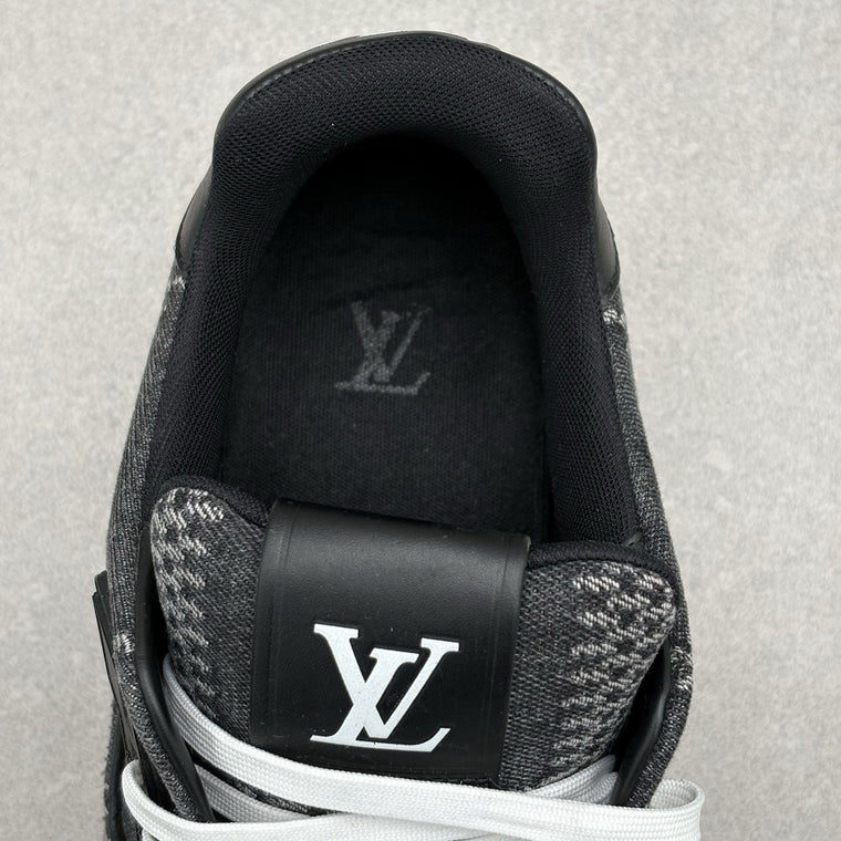 Trainer Black White — photo 6