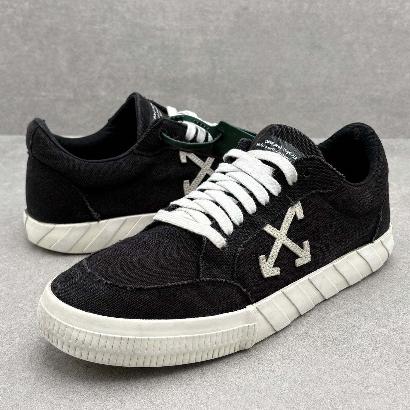 Vulc Sneaker Black White