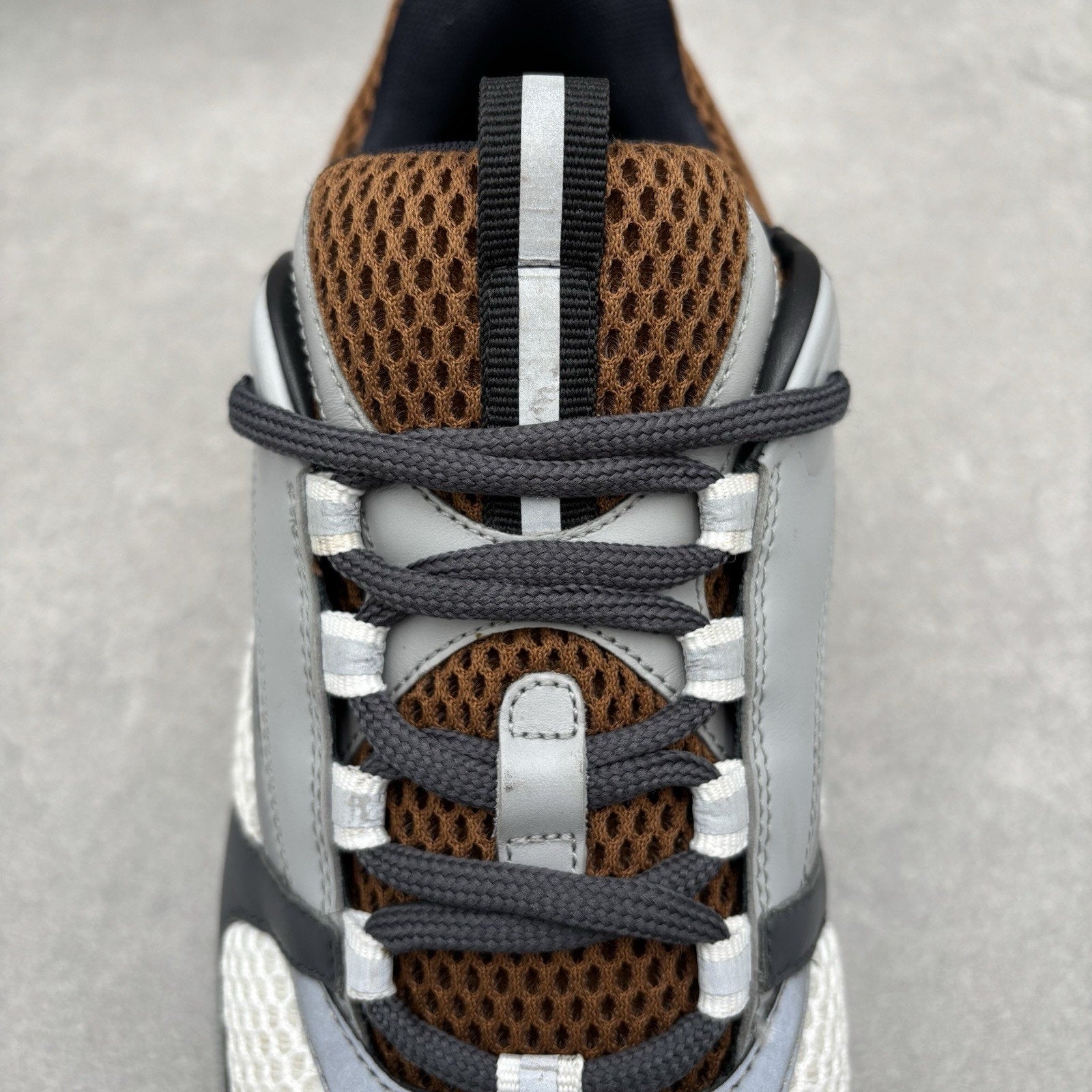Dior B22 ' Brown ' | Size 43 (10 US)