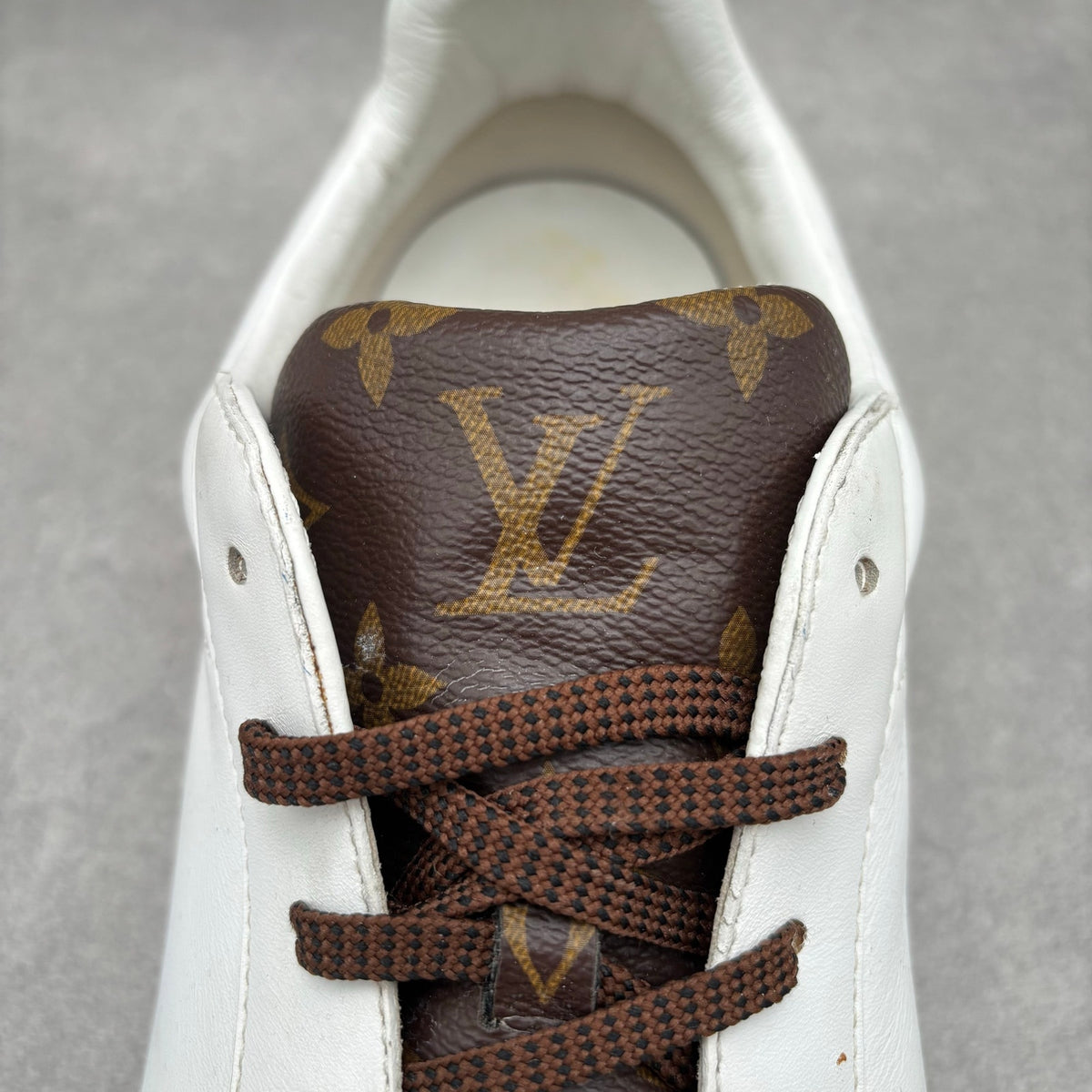Luxembourg White, Brown — photo 6