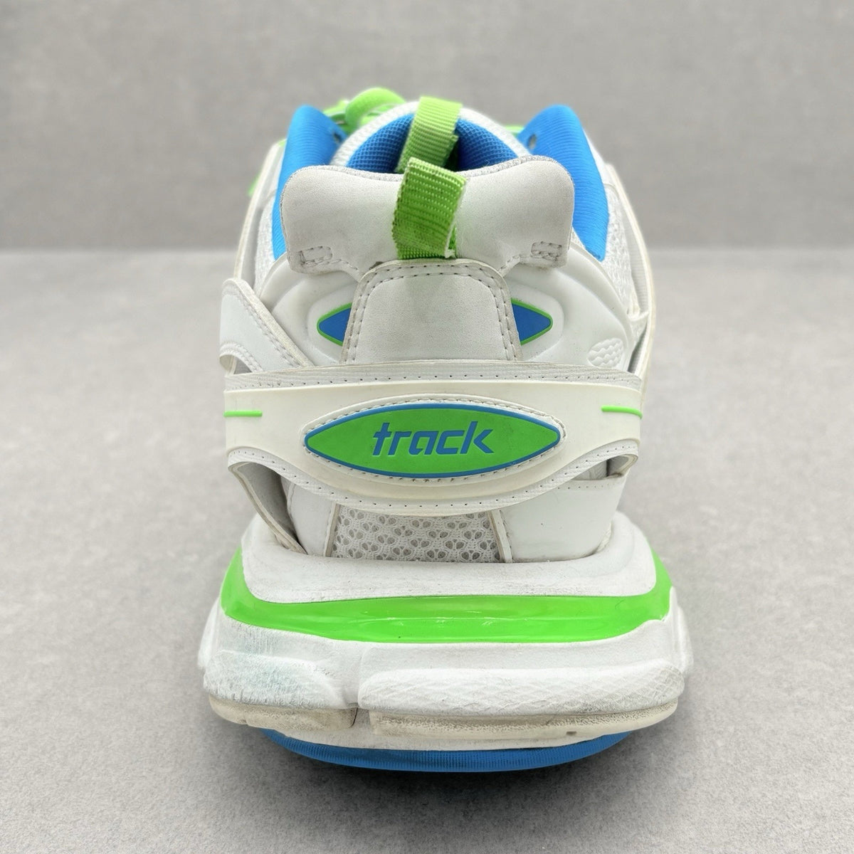 Track White Blue Green — photo 3