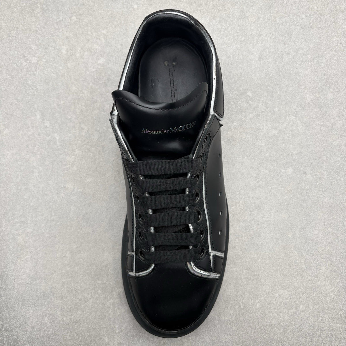 Oversized Sneaker Black Silver Holo — photo 10