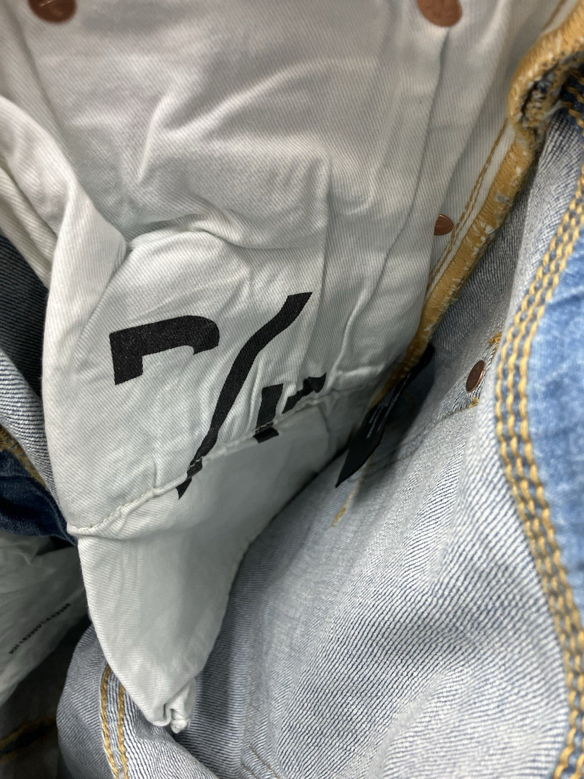 Size 28 - Purple Brand ' Light Indigo ' | Ripped-Knee | BRAND NEW!