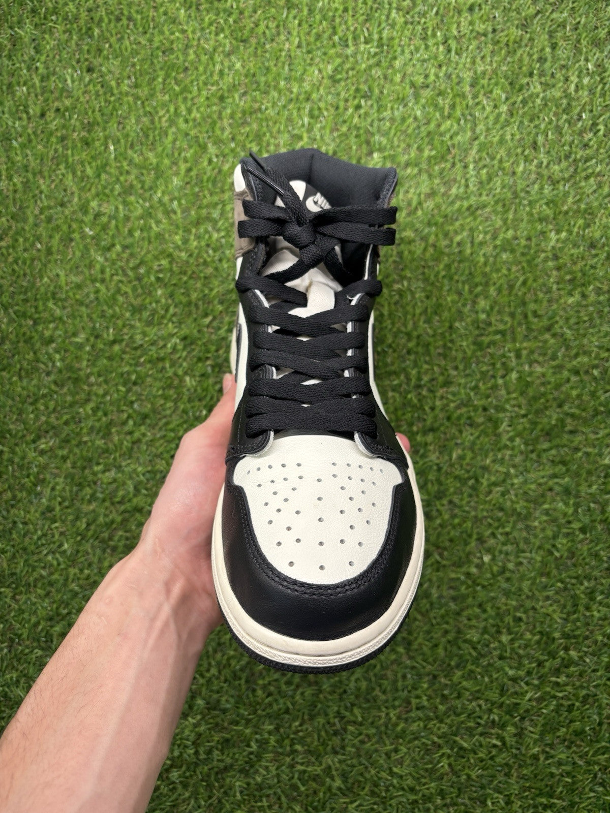 Size 9 - Jordan 1 Retro OG High Dark Mocha | EXCELLENT CONDITION!