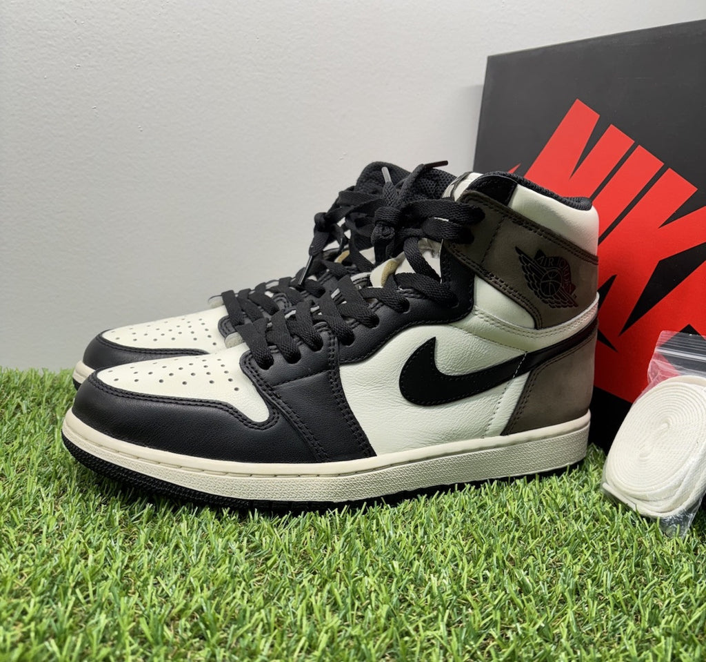 Size 9 - Jordan 1 Retro OG High Dark Mocha | EXCELLENT CONDITION!